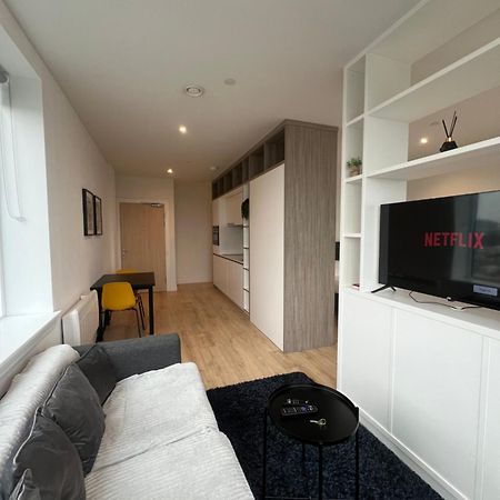 London Heathrow Airport Apartment Voyager House Terminal 12345 - Ev Electric And Parking Available Hillingdon Eksteriør billede