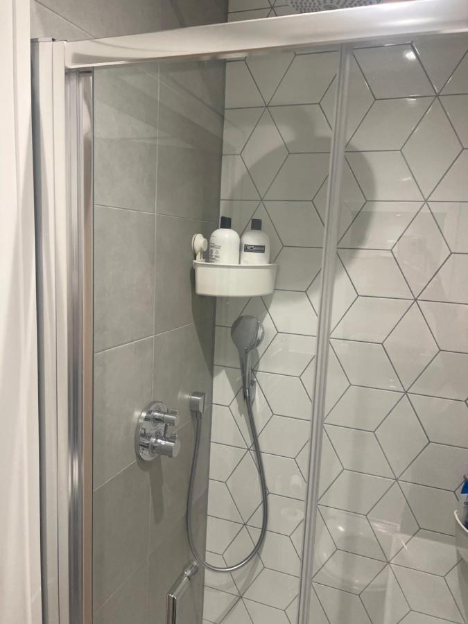 London Heathrow Airport Apartment Voyager House Terminal 12345 - Ev Electric And Parking Available Hillingdon Eksteriør billede