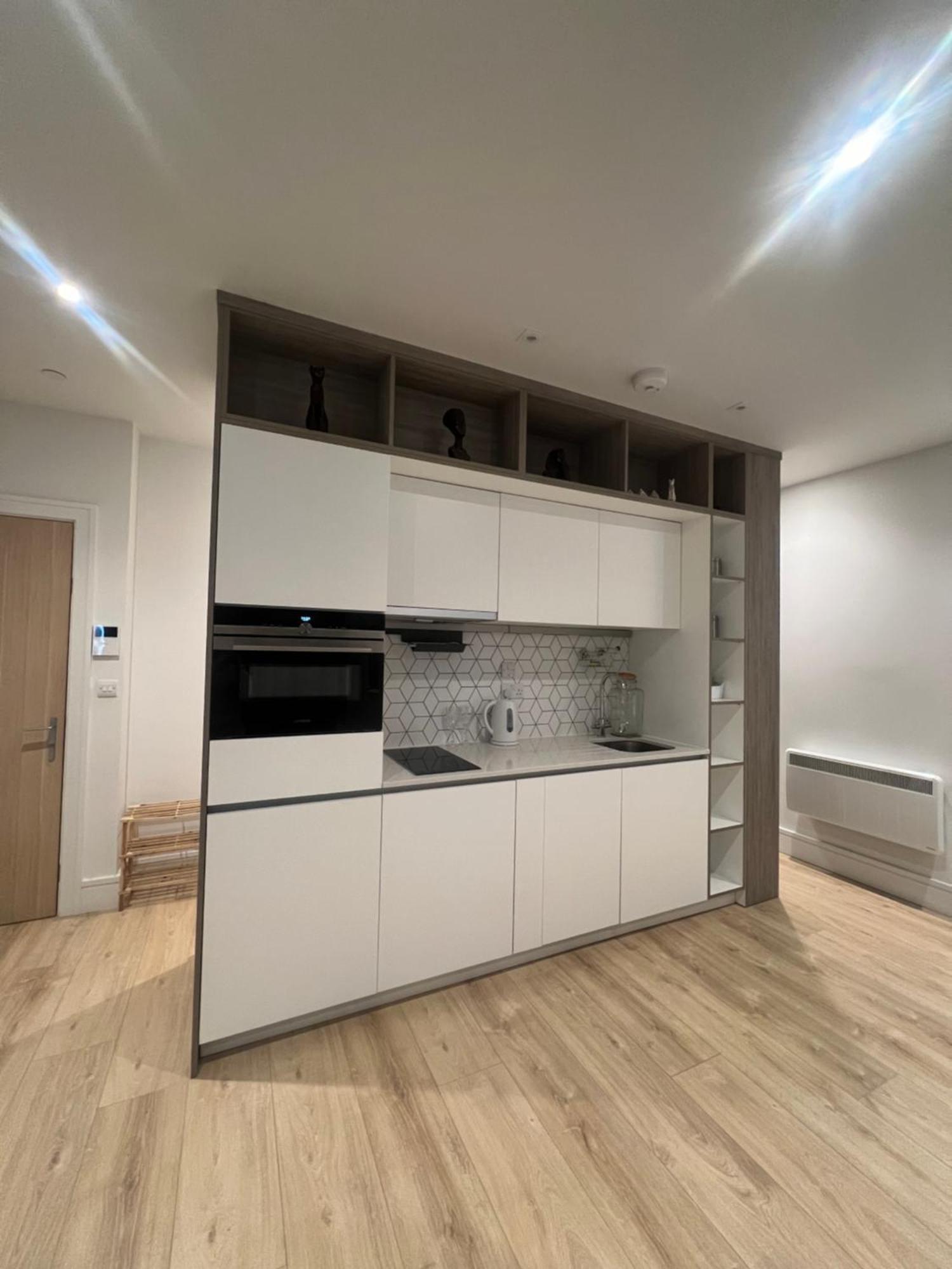 London Heathrow Airport Apartment Voyager House Terminal 12345 - Ev Electric And Parking Available Hillingdon Eksteriør billede
