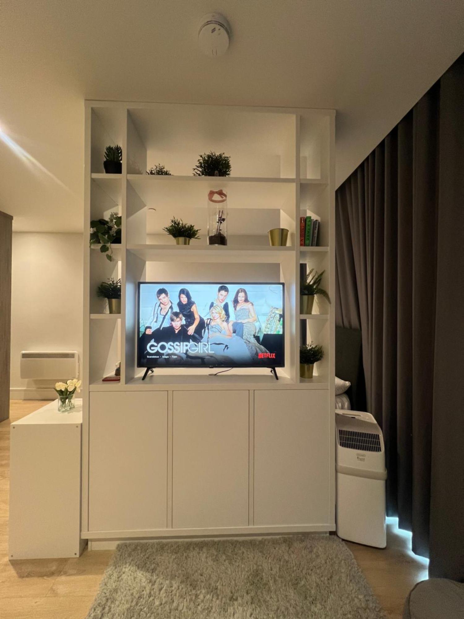 London Heathrow Airport Apartment Voyager House Terminal 12345 - Ev Electric And Parking Available Hillingdon Eksteriør billede
